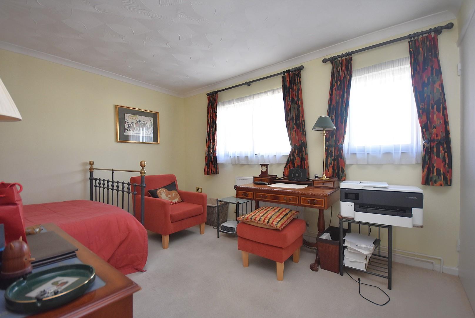 7 Heol-Y-Gaer, Barry, CF62 6UH
